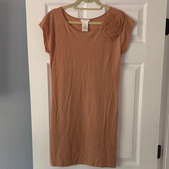 Chloe Dusty Rose Short Sleeve Top with Silk Petal Accent - Picture 1 of 2